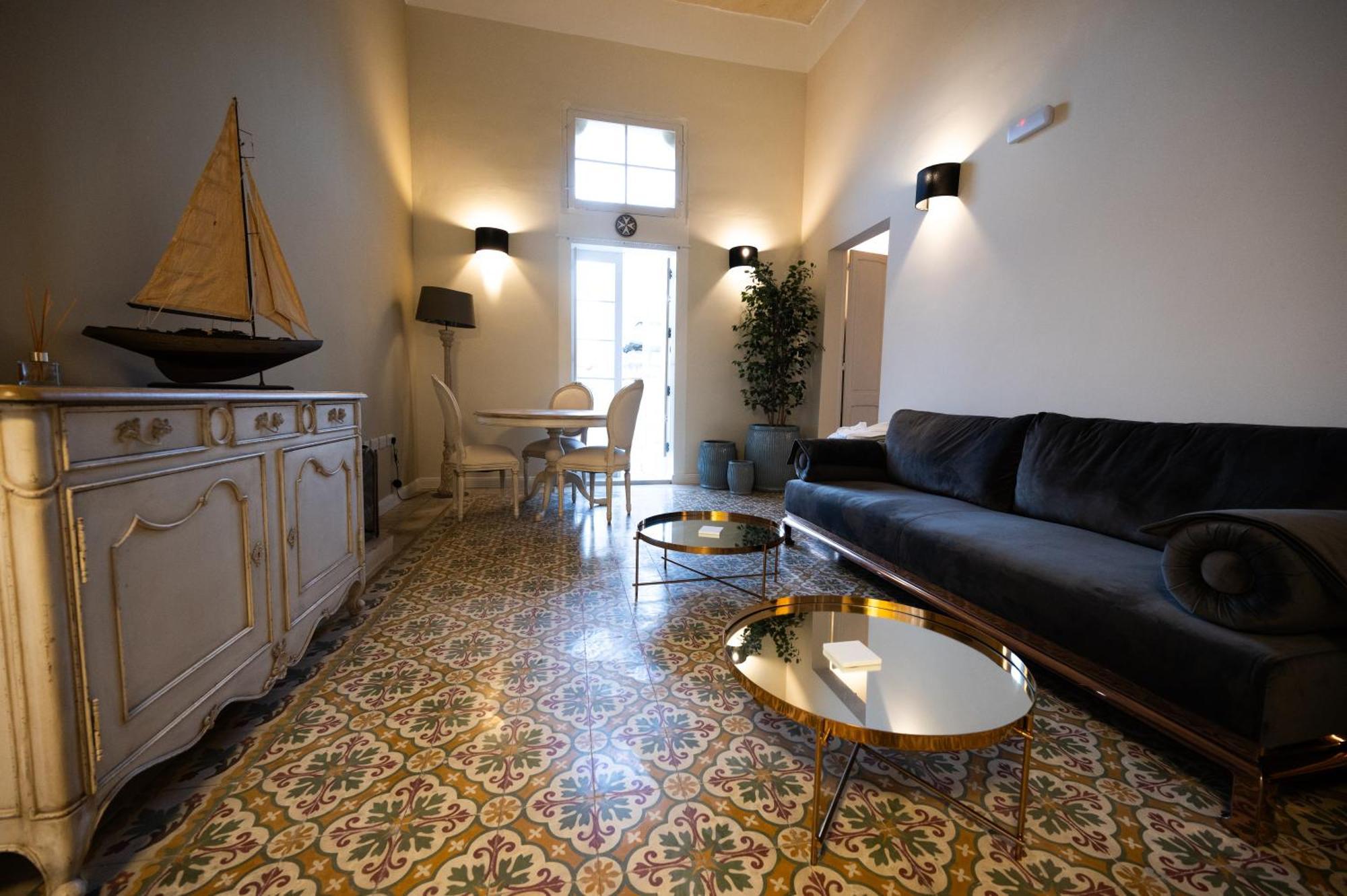 Grand Arcanum Apartment 2 - Comfortable And Elegant Сенглеа Екстериор снимка